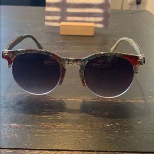 Flower pattern sunglasses